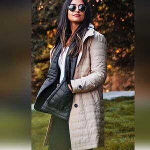 Puffer Hug Unisex Black Puffer Scarf With Pocket